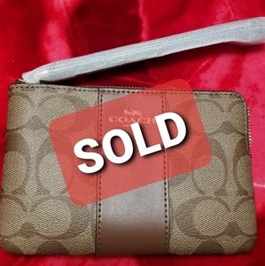 NWT Coach Signature Logo Corner Zip Wallet